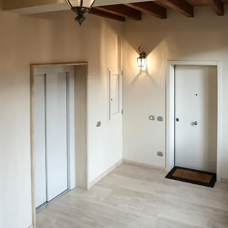 Emilia Apartment *